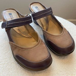 White Mountain Women's Mules Size 9